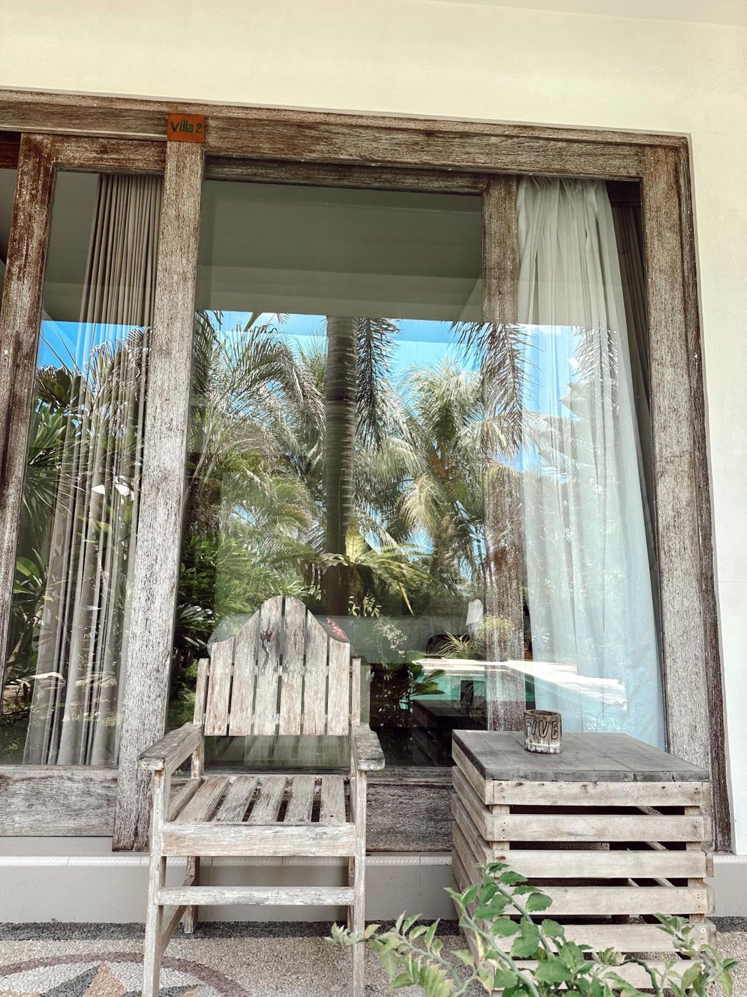 Hi5 Kuta Hotel Kuta  Exterior photo